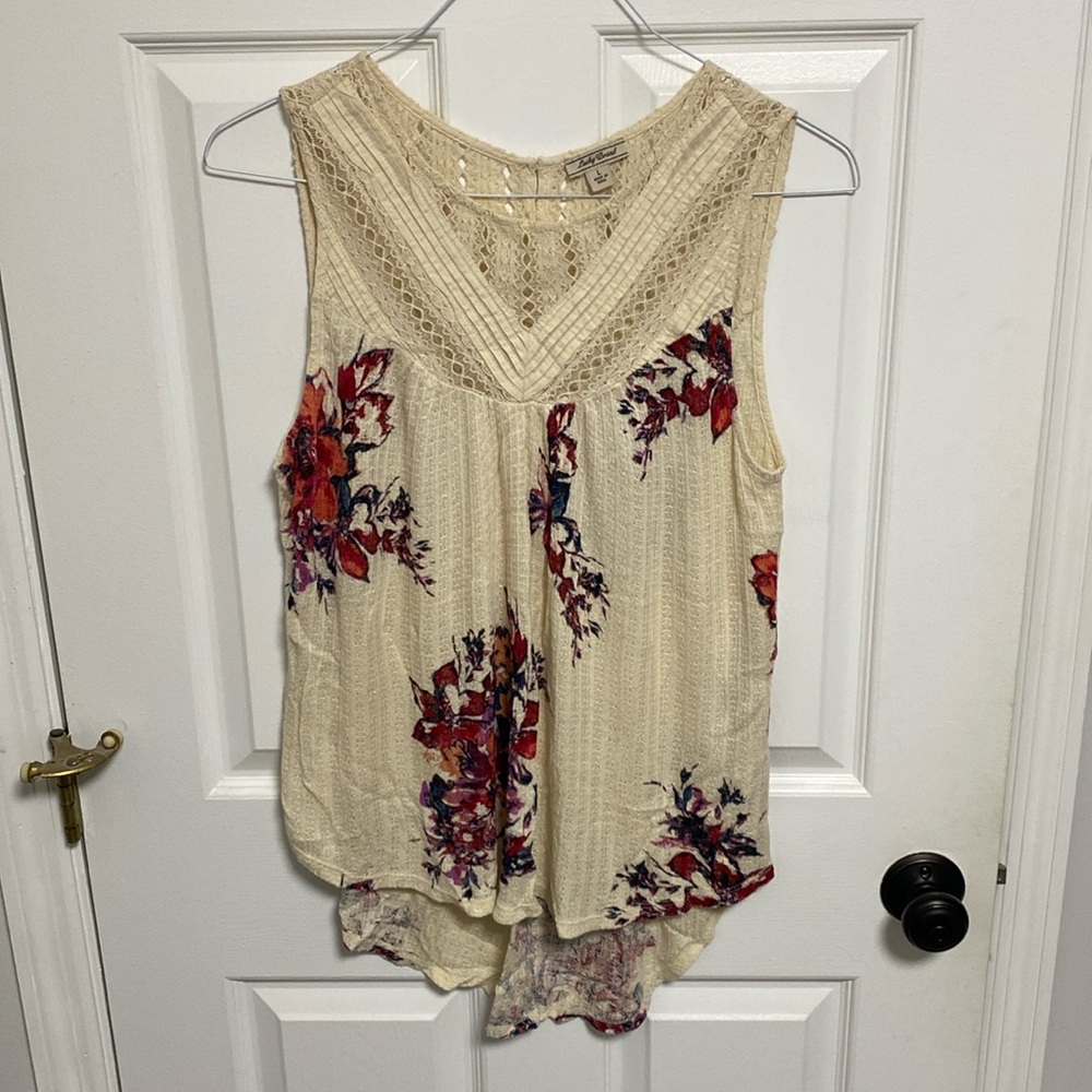 Lucky brand, large cream and floral